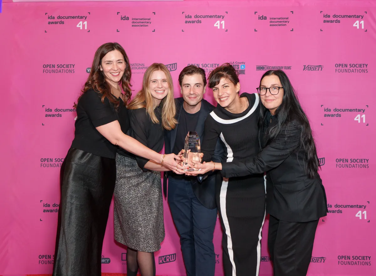 'The Tale of Silyan' team. Winner at 41st IDA Documentary Awards